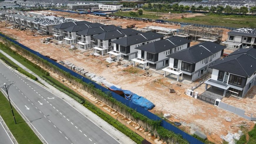     Ambrosia I as at 8/1/2025 - The reinforced framework, internal and external finishes, including the wall of the said Building are in progress.