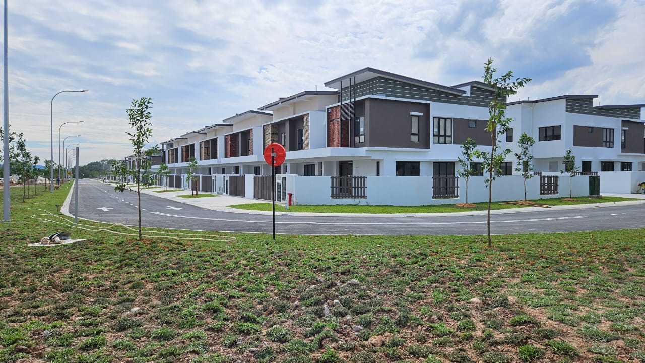 The internal and external finishes of the said Building including the wall finishes in progress as at 01.05.2025.
