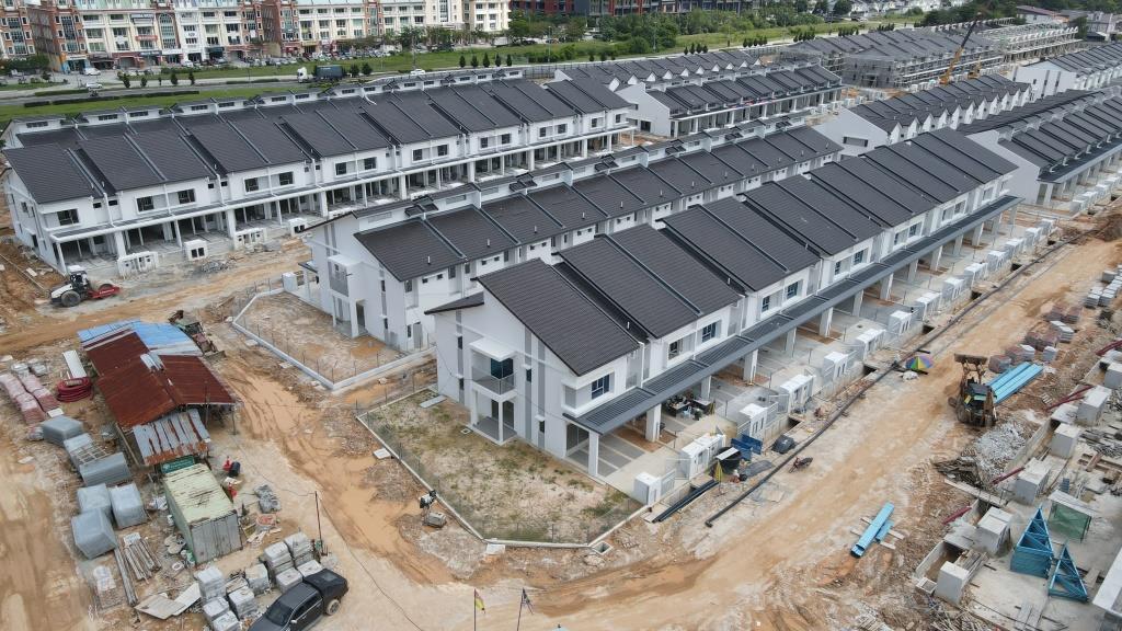 Laelia I as at 8/1/2025 - The roofing, electrical wiring, plumbing, gas piping, internal telecommunication trunking and cabling, including the internal and external finishes of the said Building are in progress.
